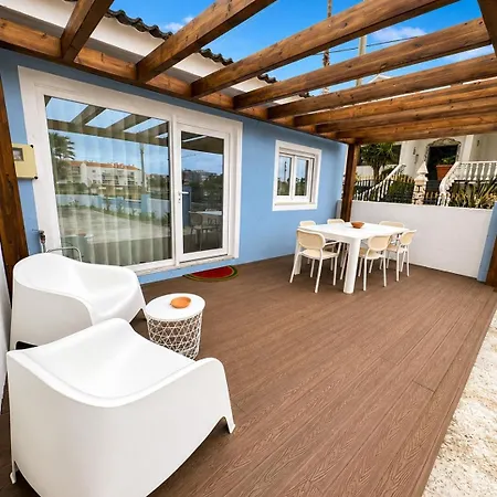 Blue House Sta Cruz - Charm 5min From The بيت للعطل